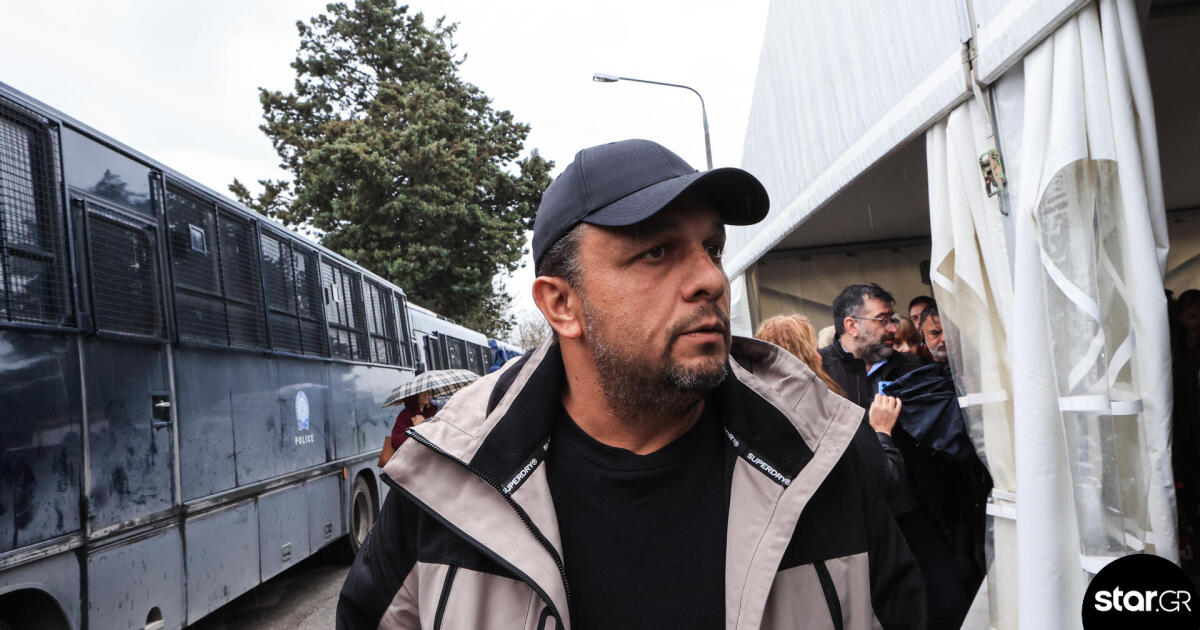 Δίκη Τέμπη: Με ασθενοφόρο έφυγε ο Πάνος Ρούτσι από το δικαστήριο