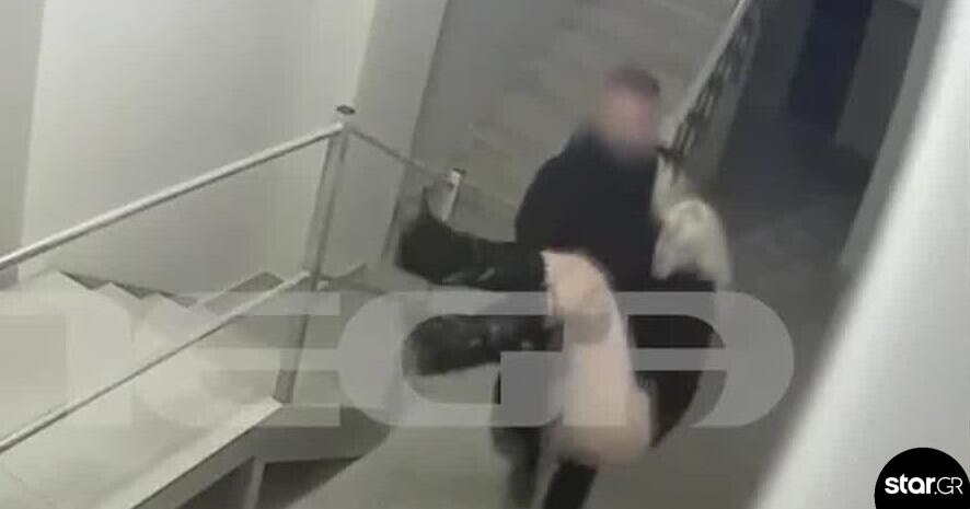 Αργοστόλι: Η στιγμή που ο αρσιβαρίστας μεταφέρει λιπόθυμη τη 19χρονη Μυρτώ