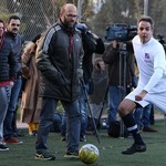 Γκολ στην φτώχεια από τον Κυριάκο Μητσοτάκη – Έπαιξε σε ποδοσφαιρικό αγώνα   