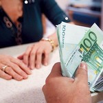 «Διαρροή» 2,5 δις ευρώ καταθέσεων τις τελευταίες 45 ημέρες