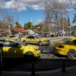 Στήνουν ΠΑΓΙΔΕΣ στην Κηφισιά για τον ΜΑΝΙΑΚΟ των ταξί