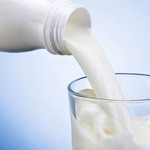 Κόβουν ακόμη και το γάλα λόγω της οικονομικής κρίσης οι Έλληνες: Πρωτοφανής μείωση της κατανάλωσης!  