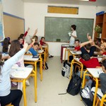 Κατάργηση της διαγωγής των μαθητών στα σχολεία θέλει ο ΣΥΡΙΖΑ: Στοχοποιεί και τρομοκρατεί τα παιδιά!