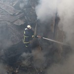 Ξέσπασε φωτιά σε αποθήκη ξυλείας στο Νέο Κόσμο