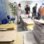 ΠΑΡΑΝΟΙΑ! 7.296 οφειλέτες χρωστούν 74 δισ. ευρώ στο Δημόσιο