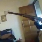 13χρονος πυροβολεί κοριτσάκι και το μεταδίδει Facebook
