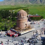 Ιστορικό μνημείο 550 χρόνων μεταφέρουν στο Μπάτμαν της Τουρκίας