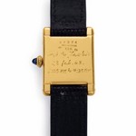 Το χαρακτηριστικό ρολόι της Τζάκι Κένεντι κι ένας πίνακάς