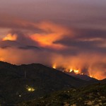Kόλαση φωτιάς σε Καλιφόρνια και Καναδά