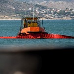 "Βύθιση" αμμοληπτικού πλοίου στην Ελευσίνα