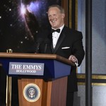 O Spicer εμφανίστηκε στα Emmy