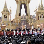 Αποχαιρετά τον μονάρχη της η Ταϊλάνδη