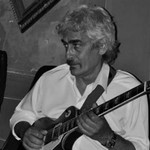Απεβίωσε ο Τάκης Ανδρούτσος κιθαρίστας των Πελόμα Μποκιού