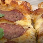 Πίτσα με κιμά και τυρένια κρούστα από τον Λάμπρο Βακιάρο