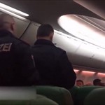 Επιβάτης αεροπλάνου αερίστηκε και έγινε χαμός
