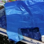 Περιμένει τον φόρο από… τις πλαστικές σακούλες το ΥΠΟΙΚ