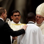 Βάπτιση Νιγηριανού ήρωα από τον Πάπα Πάσχα των Καθολικών