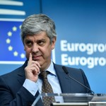 Eurogroup σε Ελλάδα: Τελειώστε το πρόγραμμα και μετά οι αποφάσεις για χρέος