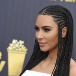 Kim Kardashian: Με νέο look στο κόκκινο χαλί των