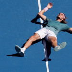 Ο Τσιτσιπάς πανηγυρίζει την πρόκριση στα ημιτελικά του Australian Open