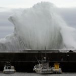 Τεράστια κύματα στην Ιαπωνία πριν το πέρασμα του τυφώνα Hagibis