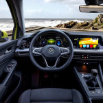 Νέο VW Golf Alexa "Hello Volkswagen"