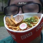 μάσκα κατά του κορωνοϊού αλά noodles