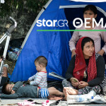 Οικογένεια προσφύγων στο δρόμο μετά τη φωτιά στο ΚΥΤ Μόριας