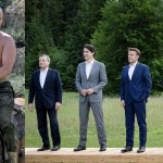Πούτιν σε άλογο και ηγέτες G7