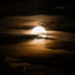 Πανσέληνος Ιουλίου 2022: Απόψε κορυφώνεται το «Φεγγάρι του Ελαφιού»