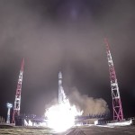 Ρωσία: Εκτόξευσε πύραυλο Σογιούζ που μεταφέρει στρατιωτικό δορυφόρο / AP