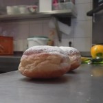 Hotdog ή Donut; Στη Βαυαρία κάνουν και τα δύο... ένα!