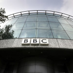 Σκάνδαλο Με Γνωστό Παρουσιαστή Του BBC Και Ανήλικο Αγόρι