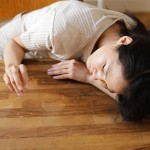 σύντροφος ψέματα