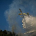 Φωτιά στον Ασπρόπυργο - Επιχειρούν εναέρια μέσα