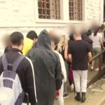Κακοκαιρία Daniel: Ουρές στον Βόλο για πόσιμο νερό
