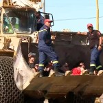 Θεσσαλία: Πηγαίνουν Στις Δουλειές Τους Με Μπουλντόζες