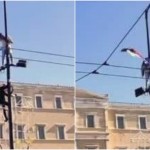 Συνελήφθη Παλαιστίνιος που ανέβασε σημαία της χώρας του στο Σύνταγμα