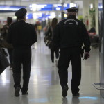 Ελ. Βενιζέλος: Δέμα Με Πιστόλι Στο Αεροδρόμιο