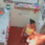 Βίντεο: Έβαλε Φωτιά Στον Σύζυγό Της Και Τον Έκαψε