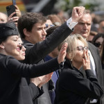 Τα παιδιά του Μπερλουσκόνι θέλουν να πουλήσουν την ακίνητη περιουσία του