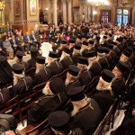 Ιερά Σύνοδος Για Γάμο Ομόφυλων Ζευγαριών Και Τεκνοθεσία