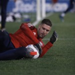 O Πασχαλάκης το έριξε… έξω!