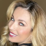 Μαριέττα Χρουσαλά