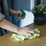 Cleanfluencers: Η τάση με τα tips για την καθαριότητα του σπιτιού
