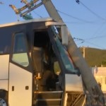Πούλμαν έπεσε σε κολώνα στη Λεωφόρο Λαυρίου