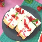 Συνταγή Για Γιαουρτογλυκό με μπισκότο