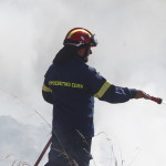 Φωτιά Τώρα Σε Βιοτεχνία Χαρτιού Στη Μεταμόρφωση