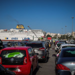 Φεύγουν με πλοία και ΙΧ οι αδειούχοι του Αυγούστου