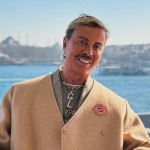 Λάκης Γαβαλάς